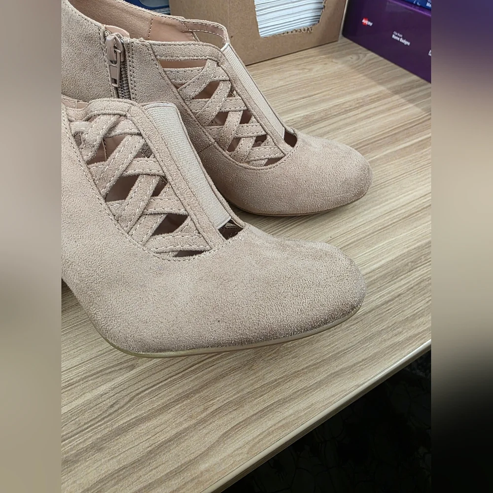 Journee Collection Piper Heel - Picture 9 of 12